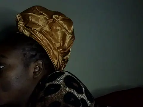 Snapshot of Sexy_racy_rebel_ chatting on October 22, 12:11 am Sexy racy rebel online show from October 22, 12:11 am