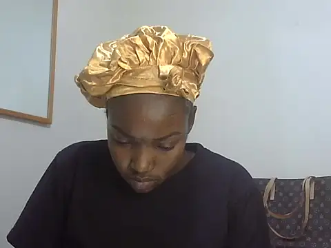 Snapshot of Sexy_racy_rebel_ chatting on November 2, 9:39 pm Sexy racy rebel online show from November 2, 9:39 pm