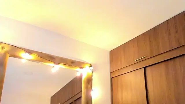 alikahouston4 online show from March 14, 7:59 am