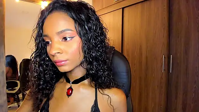 alikahouston4 online show from October 15, 2:44 am