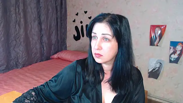 Snapshot of JillStevens chatting on October 6, 3:31 pm JillStevens online show from October 6, 3:31 pm