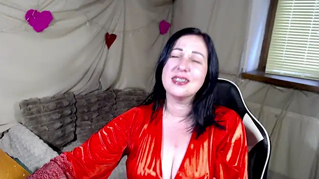 JillStevens online show from June 19, 5:06 pm