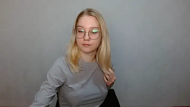 cindi hot online show from December 3, 11:44 am