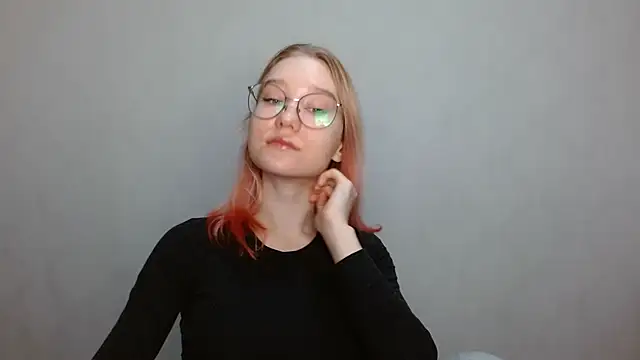 cindi hot online show from December 15, 9:03 am