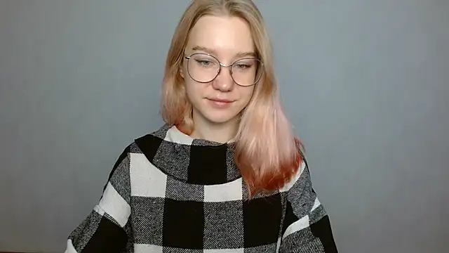 cindi hot online show from December 28, 9:31 am