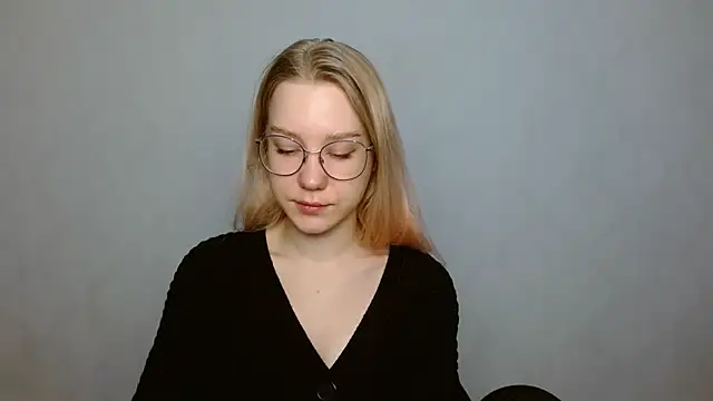 cindi hot online show from January 17, 10:22 am