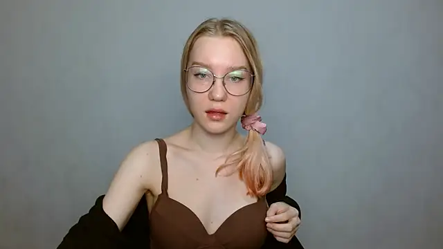 cindi hot online show from January 25, 11:55 am