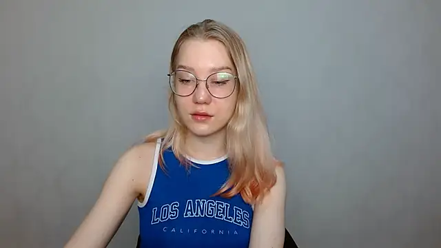 cindi hot online show from February 2, 10:13 am