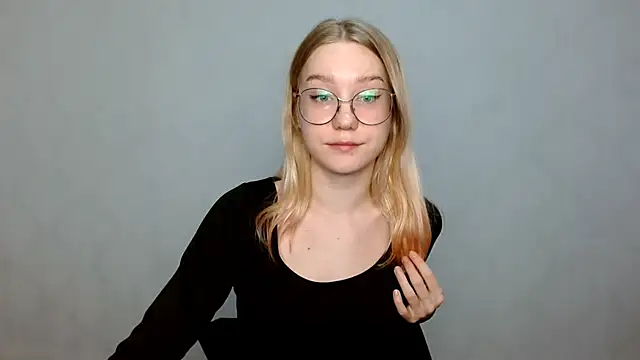 cindi hot online show from February 20, 11:09 am