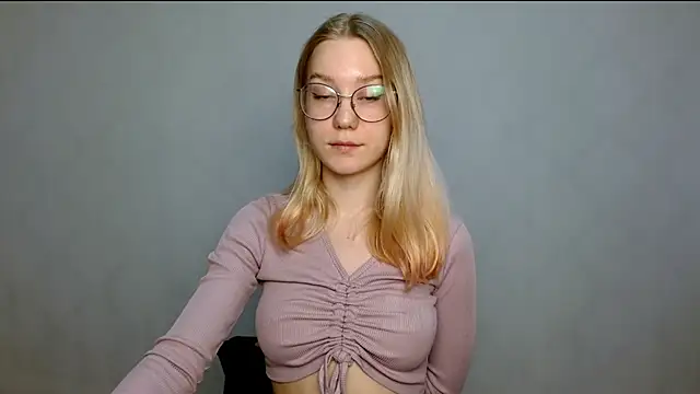 cindi hot online show from February 21, 11:22 am