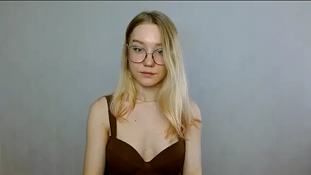 cindi hot online show from February 25, 9:42 am