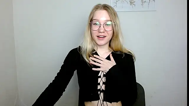 cindi hot online show from March 21, 11:33 am