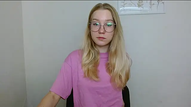 cindi hot online show from September 16, 8:59 am