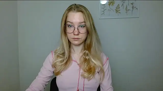 cindi hot online show from September 28, 8:42 am