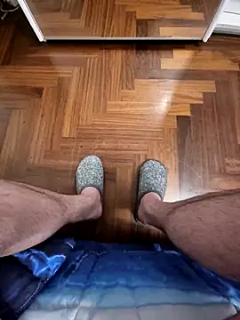 1ninefellababy online show from December 21, 4:58 pm