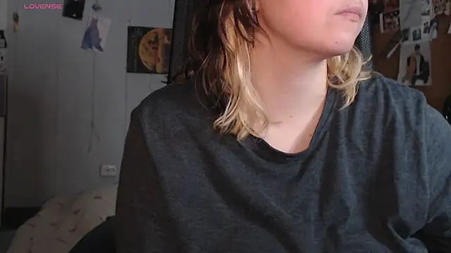 Saya sweet online show from March 9, 10:03 pm