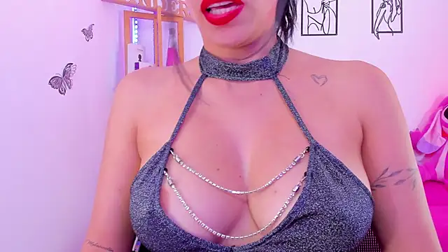 EmillySanders online show from July 29, 10:19 pm