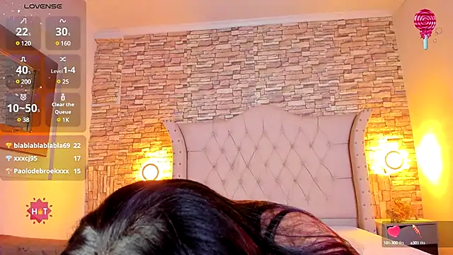 Gina Myers online show from December 4, 6:28 pm