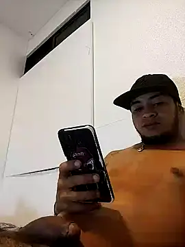 sexylatino22 online show from December 13, 3:27 am