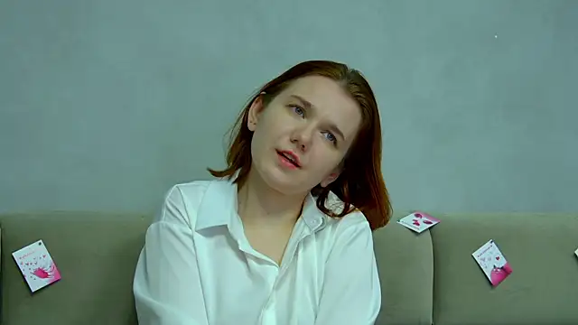 Snapshot of LessySmith chatting on February 15, 4:31 am LessySmith online show from February 15, 4:31 am