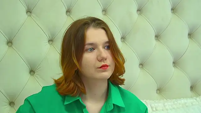 Snapshot of LessySmith chatting on February 22, 4:38 pm LessySmith online show from February 22, 4:38 pm