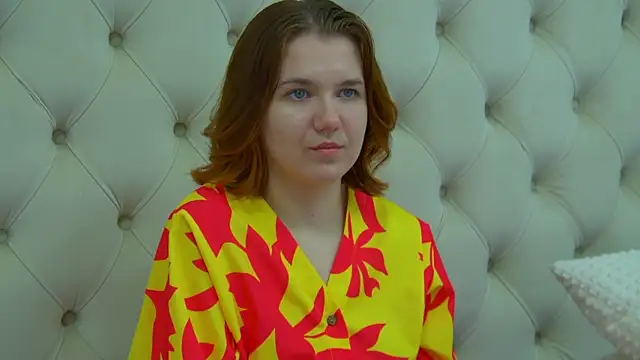 Snapshot of LessySmith chatting on February 23, 4:43 am LessySmith online show from February 23, 4:43 am