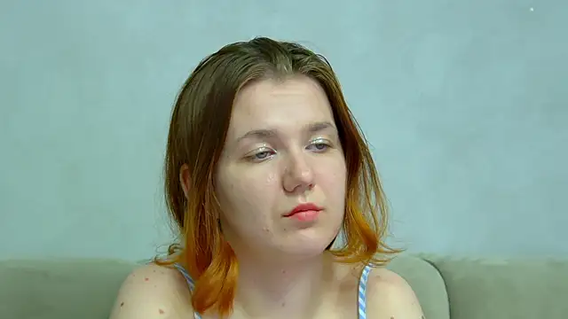 Snapshot of LessySmith chatting on March 29, 4:23 am LessySmith online show from March 29, 4:23 am