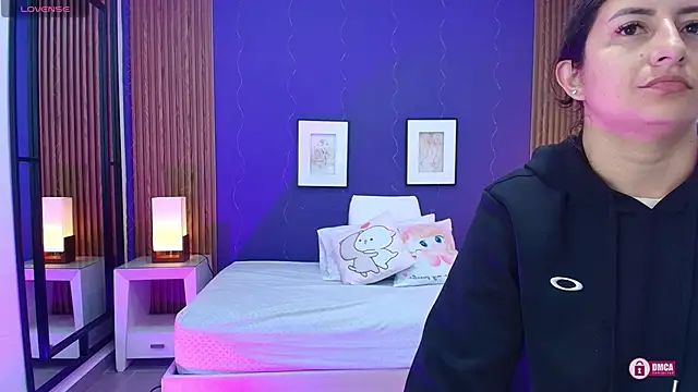 alina martinelli online show from October 12, 10:47 am