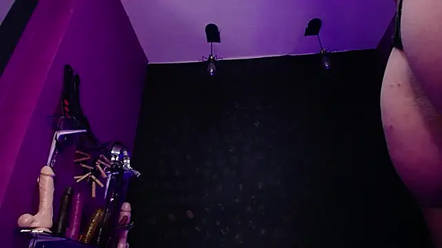 Alexa Slave online show from December 24, 9:11 pm