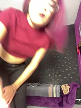 Alexa Slave online show from December 3, 7:45 pm