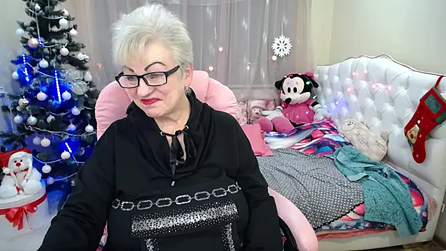 KayleSmoll online show from December 28, 1:29 am
