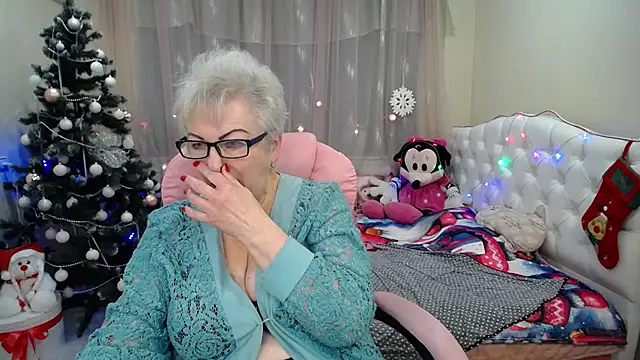 KayleSmoll online show from December 31, 1:36 am