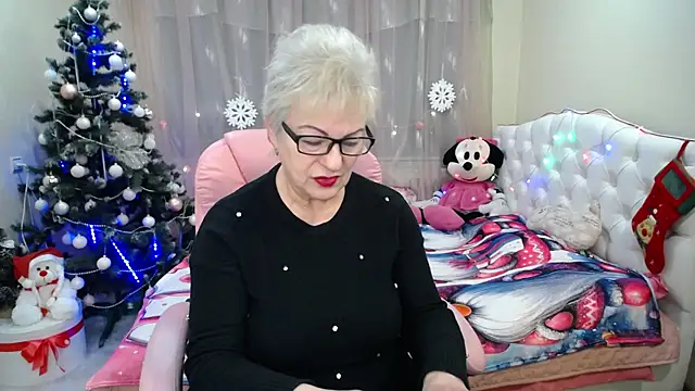KayleSmoll online show from January 14, 7:00 pm