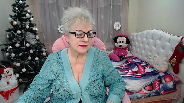 KayleSmoll online show from January 17, 7:05 pm
