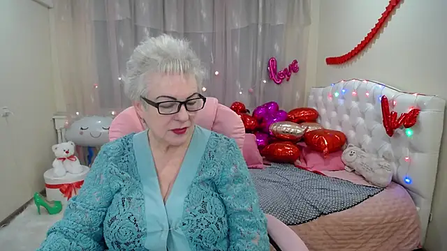KayleSmoll online show from February 9, 1:22 am