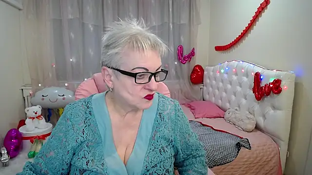 KayleSmoll online show from February 22, 5:34 am