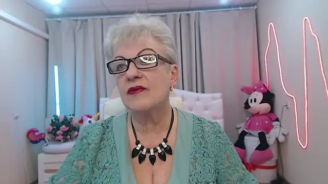 KayleSmoll online show from May 27, 6:38 pm