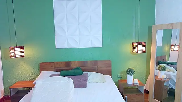 Snapshot of Shamiraa_moore chatting on November 27, 8:11 pm Shamiraa moore online show from November 27, 8:11 pm