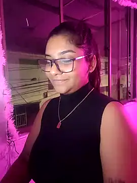 Sofythom1 online show from January 2, 11:27 pm