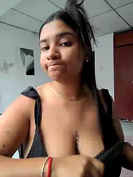 Sofythom1 online show from February 8, 9:25 pm