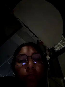 Snapshot of Sofythom1 chatting on March 7, 5:48 am Sofythom1 online show from March 7, 5:48 am