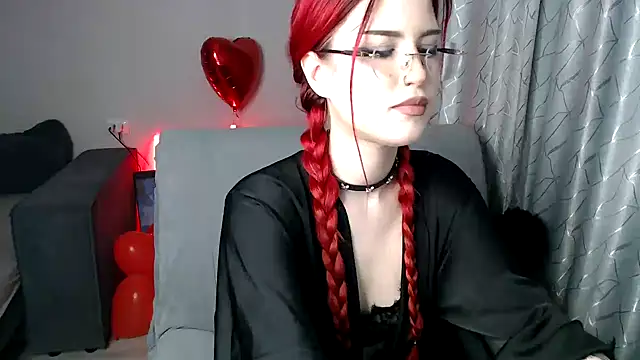 MikasaWaifu online show from February 14, 10:47 pm