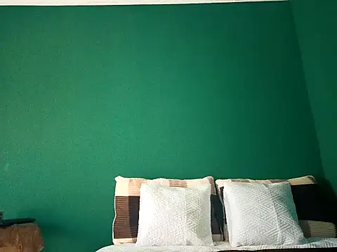 Snapshot of GiantBootyMilf chatting on February 24, 3:42 pm GiantBootyMilf online show from February 24, 3:42 pm