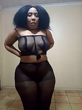 Snapshot of GiantBootyMilf chatting on October 19, 2:29 pm GiantBootyMilf online show from October 19, 2:29 pm