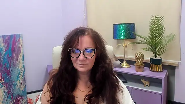Alice xHeart online show from December 2, 5:48 am