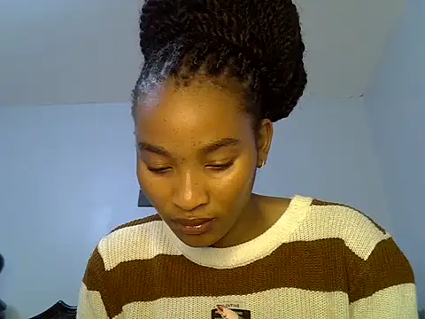 Snapshot of cute-alexis chatting on June 14, 9:33 am cute-alexis online show from June 14, 9:33 am