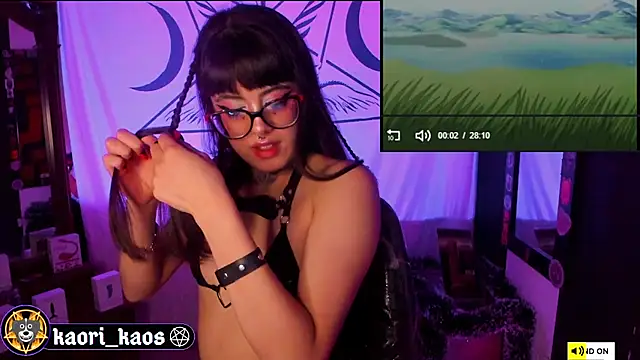 Snapshot of kaos_room chatting on December 9, 11:45 pm kaos room online show from December 9, 11:45 pm