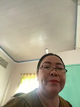 NDith online show from February 18, 1:10 am