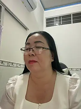 NDith online show from February 18, 3:21 pm