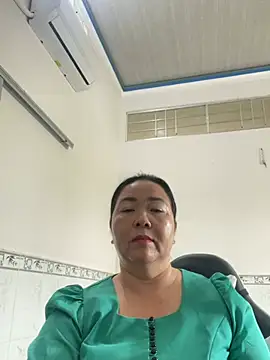 NDith online show from February 26, 1:53 am